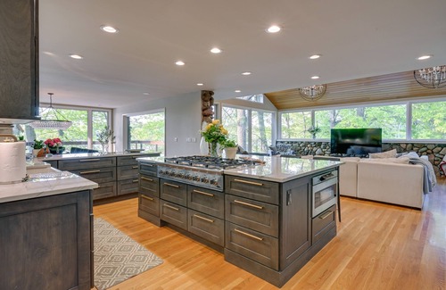 Howell Villa | Immaculate Howell Villa on Pardee Lake w/Grill!