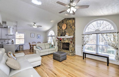 Suwanee Haus | Immaculate Suwanee House with Pool and Game Room!