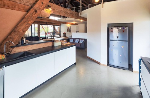 Capestang Haus | In the heart of the village of Capestang, this spacious and comfortable vacation home welcomes you w