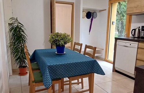 Fertans Wohnung | Im Weich Obstgarten von Doubs *****