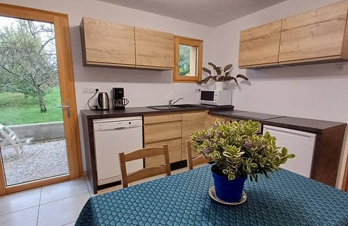 Fertans Wohnung | Im Weich Obstgarten von Doubs *****