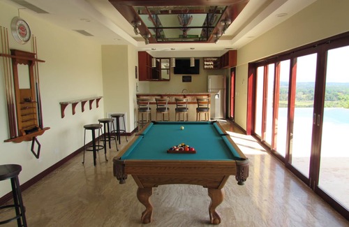 Playa Hermosa Haus | Unvergleichlich: Ocean View Property. 10 Minuten von Los Suenos Marina. Gated.