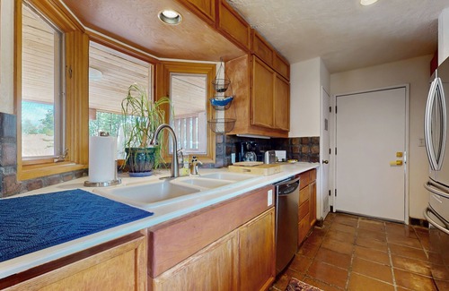 Arroyo Seco Haus | Incredible luxury estate with private pool, hot tub, grills, stone fireplaces