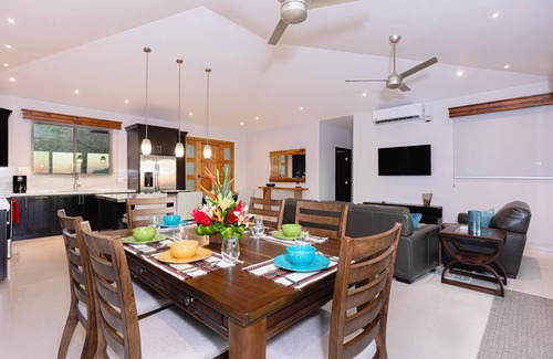 Rio Seco Haus | BRAND NEW 3 BR Ocean View Home auf 1. 25 Morgen im Mar Vista Flamingo!