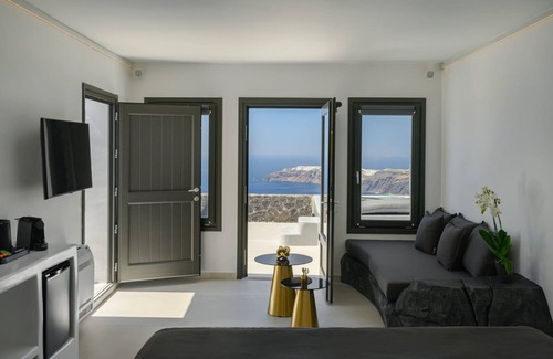 Imerovigli Villa | Incredible Santorini Suite | Elysia Suite | Breathtaking Sea Views | Private Furnished Terrace with Heated Plunge Pool | Adults Only | Imerovigli
