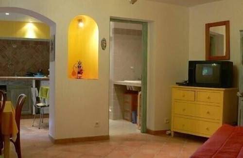 Tourrettes-sur-Loup Wohnung | . Unabhängigkeitskomfort ruhiger Swimmingpool mediterraner Garten