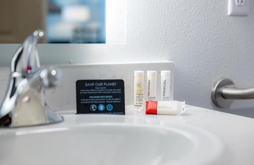 Houghton Hotel | Independence Stay Hotel and Long term suites