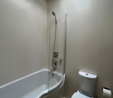 Heytesbury Wohnung | Independent Space in Heytesbury 2 bedrooms