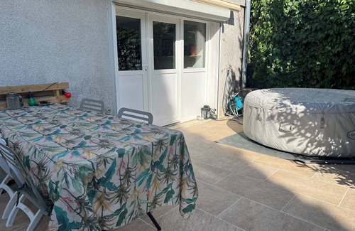 Aulnay-sous-Bois Eigentumswohnung | Independent studio with garden and jacuzzi
