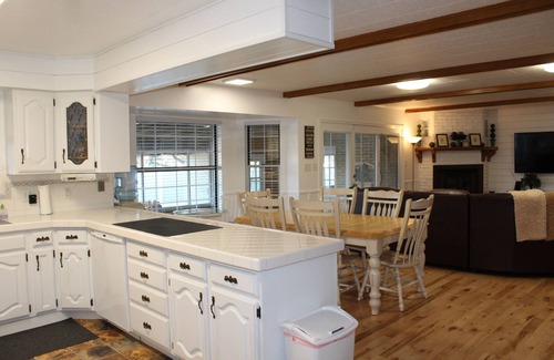 South Jordan Haus | Indoor Pool , Hot Tub, Game Room & Gym