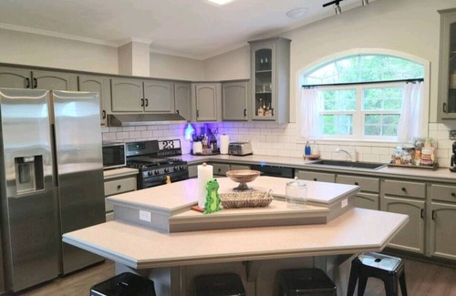 Westline Haus | ☆Indulge in the ultimate all season retreat at our cabin in the Allegheny Forest