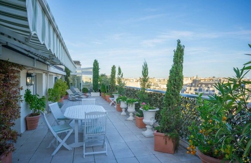 Porte-Dauphine Wohnung | Indulgence, is a Splendid Paris Penthouse apartment with Divine Terrace.