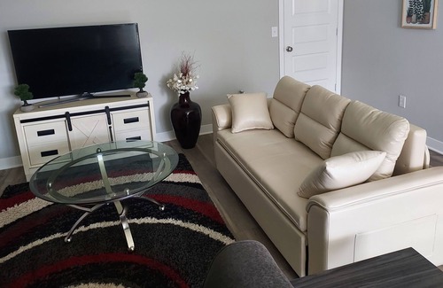 Maxwell Wohnung | Indy 500 @ Little Retreat Suite in Fishers!