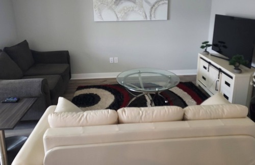Maxwell Wohnung | Indy 500 @ Little Retreat Suite in Fishers!
