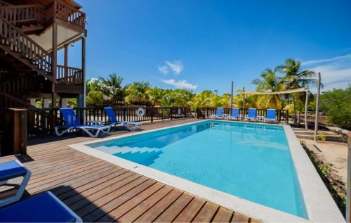 Caye Caulker Haus | Infinite Sea - 3 bed 2 bath Upper Unit Caye Caulker