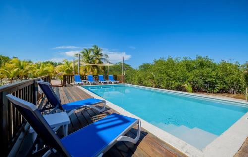 Caye Caulker Haus | Infinite Sea - 3 bed 2 bath Upper Unit Caye Caulker