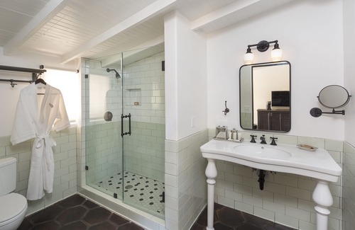 Historic Tennis Club Hotel | Ingleside Estate Hotel & Bungalows- Adults Only