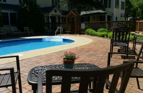 Jackson Hotel | Inn at Ellis River