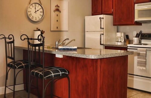 Harbor Village Eigentumswohnung | Inn Building Condo #111 | Pool, Hot Tub, & Tennis