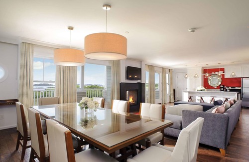 Cape Elizabeth Hotel | Inn By The Sea