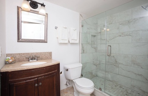 Pierpont Bay Hotel | Inn On The Beach