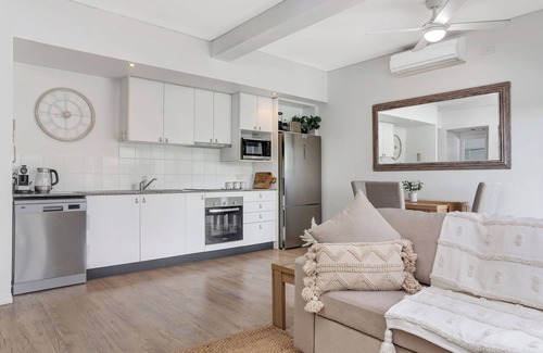 Spring Hill Wohnung | Inner City Gem. Right next to the St Andrews Hospital and Roma Street Parklands.