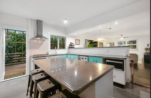 Annerley Haus | Inner City Oasis