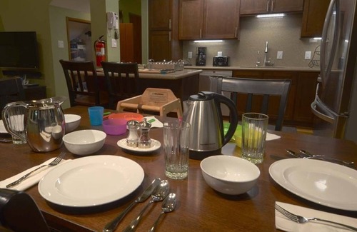 Yosemite West Skihütte | Im Yosemite Nat Park! Neu renoviertes privates 2bd 2ba Haus mit zentraler Klimaanlage