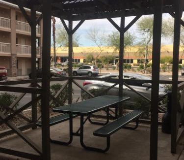 Estrella Hotel | InTown Suites Extended Stay Phoenix AZ - West