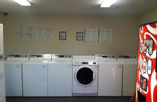 North San Antonio - SAT Hotel | InTown Suites Extended Stay San Antonio TX - Nacogdoches Road