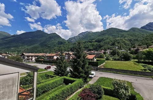 Introbio Wohnung | [Introbio-Lecco] La casa di Lucy vista montagna