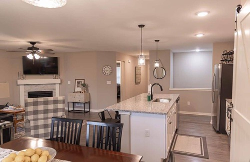 Loves Park Haus | Inviting 2 Bedroom condowith Office and King Master Suite in Loves Park!