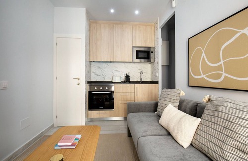 Barceloneta Wohnung | Inviting Barceloneta 1BR w/ Balcony, near Beach, by Blueground