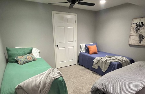 Farmington Haus | Inviting space 5 min from Lagoon, Station Park restaurants & shopping, & trails!