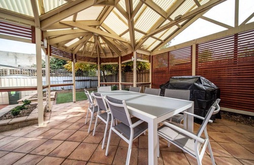 Adelaide Central Business District Hütte | ★Irma`s Place on Halifax★Wifi✔︎Nesprsso✔︎Parking✔︎