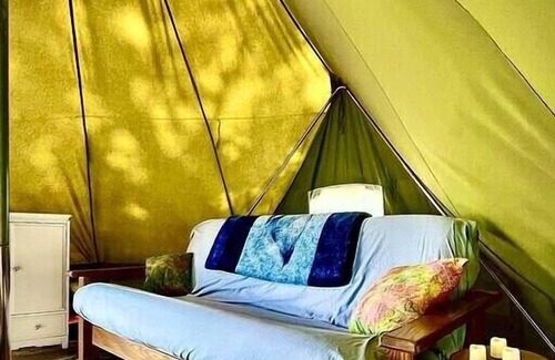 Monmouth Resort | Island Tent Overlook in Maine