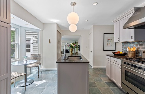 Sag Harbor Haus | Island View Manor-Secluded, Pool Hot, Tub