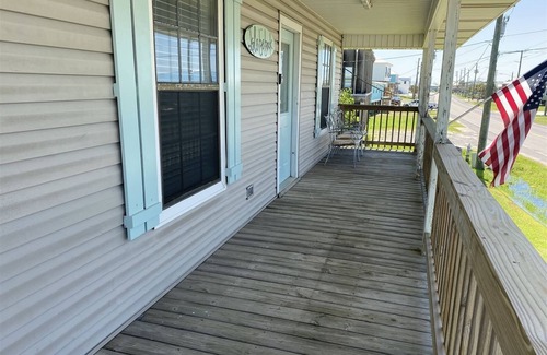 Grand Isle Haus | Isle Be Back - Beachfront - Island Realty