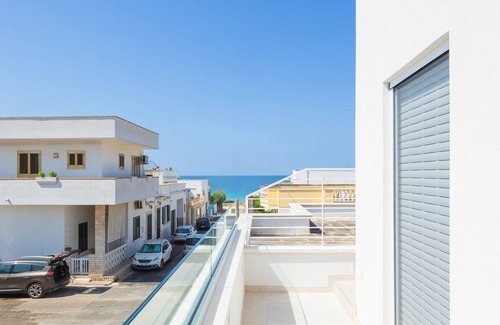 Marina di Mancaversa Wohnung | Gallipoli meraviglioso appartamento con Jacuzzi, con due camere e due bagni.