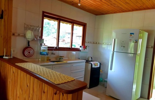 Visconde de Maua Haus | It's close to the center, cozy and ideal for resting and sightseeing.