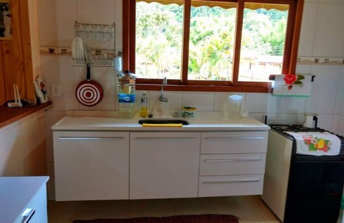 Visconde de Maua Haus | It's close to the center, cozy and ideal for resting and sightseeing.