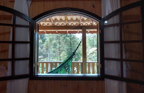 Visconde de Maua Haus | It's close to the center, cozy and ideal for resting and sightseeing.