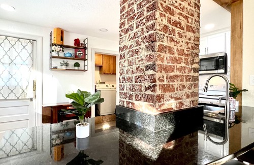 Englewood Haus | Italian Cottage; A part of the Uptown Collective