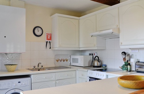 Sancton Hütte | Ivy Cottage is a former granary situated in the village of Sancton.