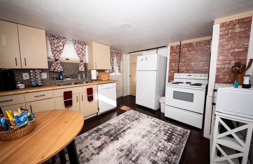 Springville Wohnung | J~Me’s Hideaway