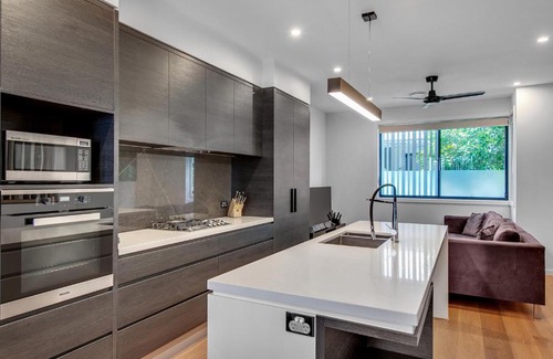 Bulimba Wohnung | J24B - Bulimba Home from Home