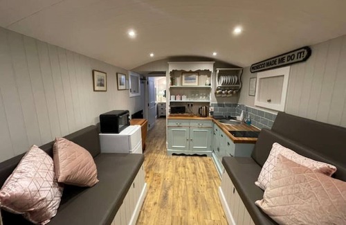 Lytchett Matravers Haus | Jabba the Hut