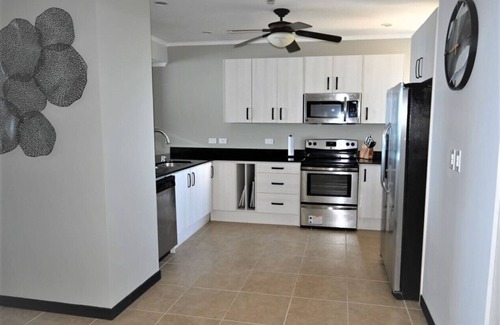 Barrio Los Faroles Eigentumswohnung | Jacó beachfront condo with beautiful sunsets