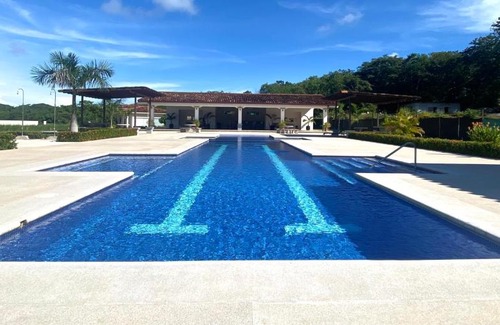 Villarreal Haus | Jacarandas #16, 5 min tamarindo