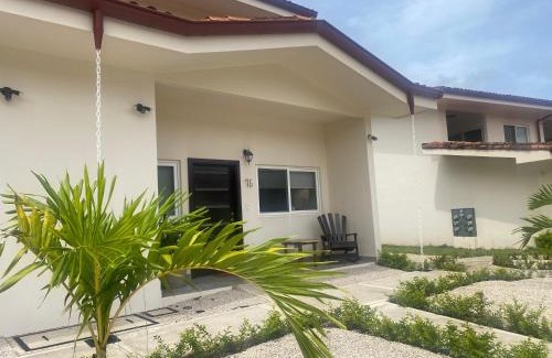 Villarreal Haus | Jacarandas #16, 5 min tamarindo